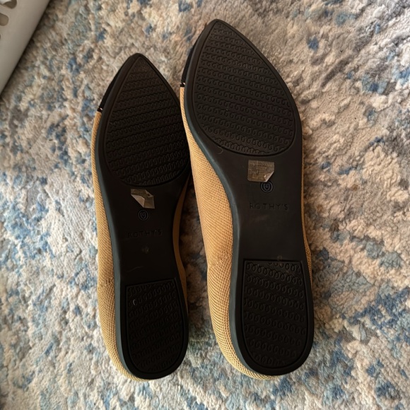 W Rothy’s cap toed Point - Picture 2 of 5